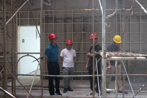 湖南建工集團裝飾工程公司黨委書記、董事長康思源深入在長項目一線檢查安全生產(chǎn)工作